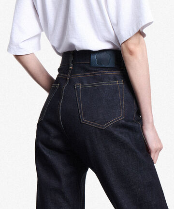 WOMENS JEANS